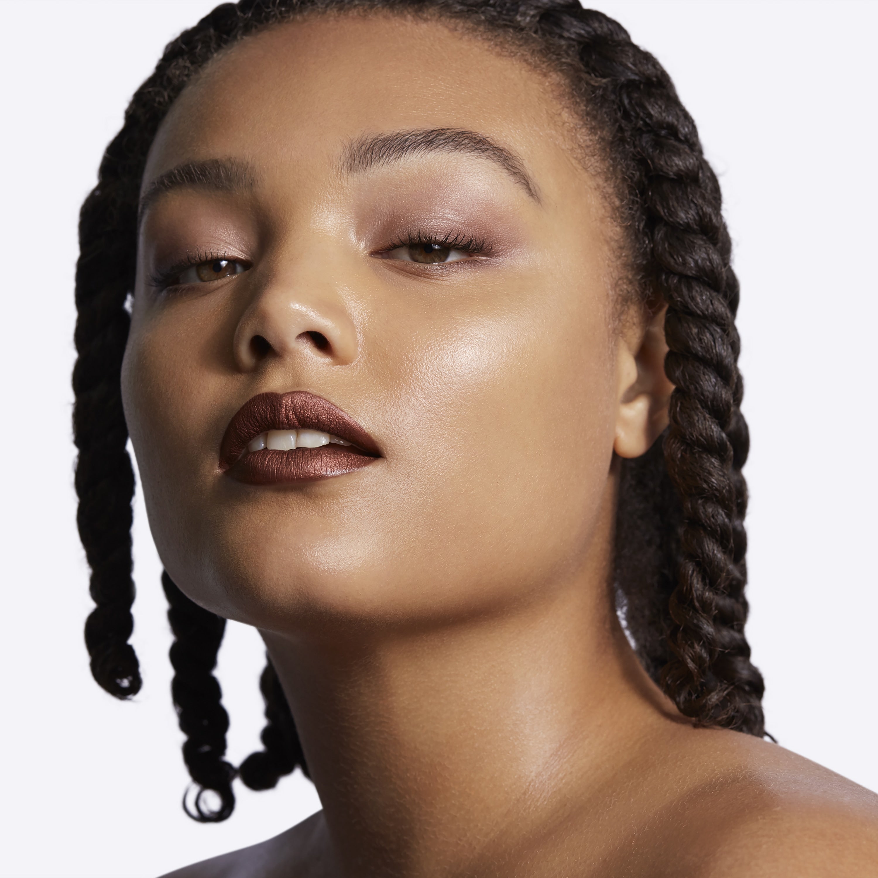 M·A·C Studio Face and Body Foundation 120 ml - Polished Daily Care